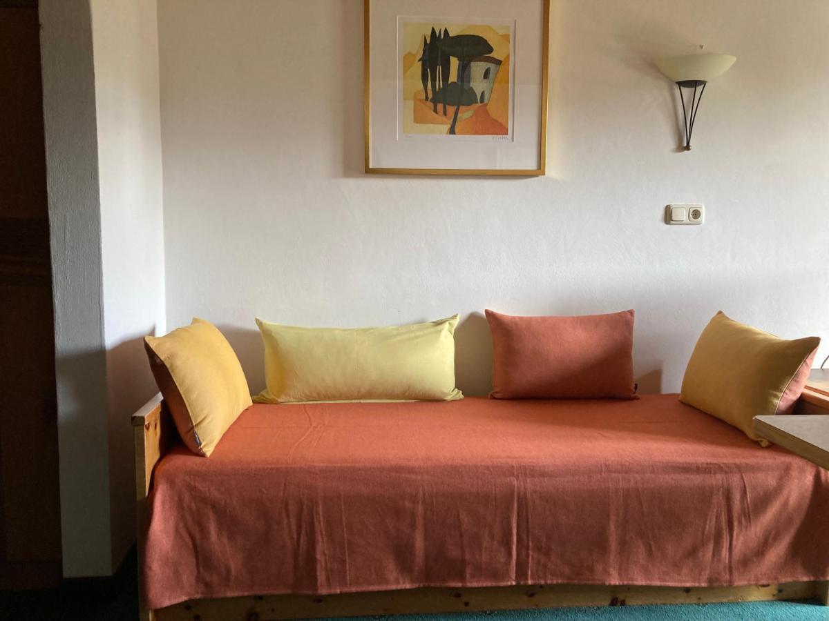 Active Apart Central Ried im Oberinntal Esterno foto